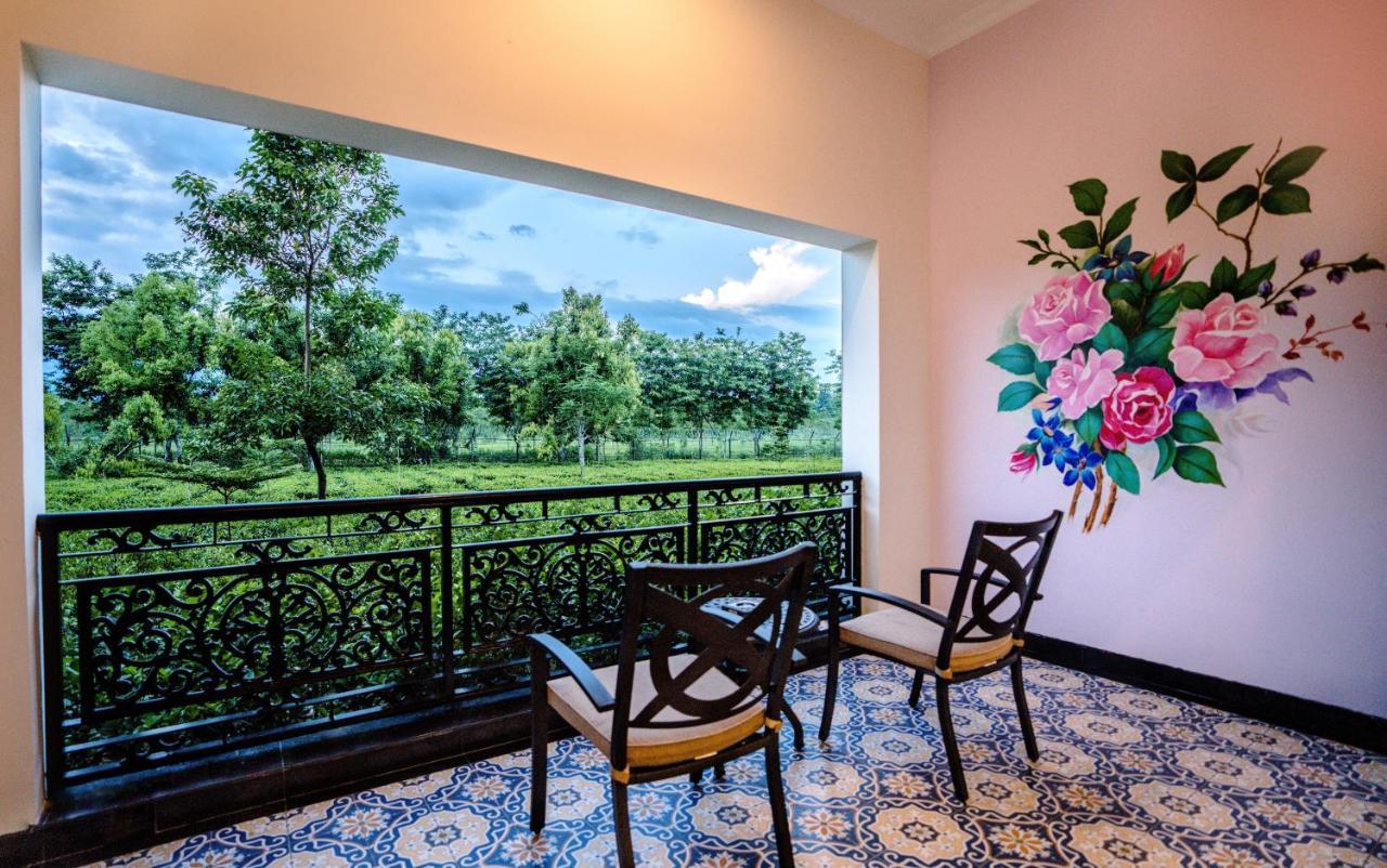 Mayfair Tea Resort Siliguri Bagian luar foto